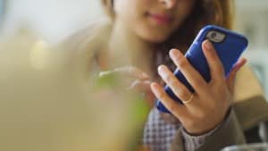 Samsung Plans to Embed Visual Real-time Analytics in Smartphones