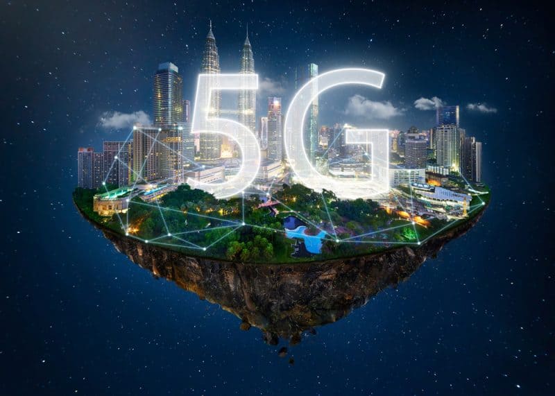 Will 5G Have a Role in Providing CI Apps with IoT Data?