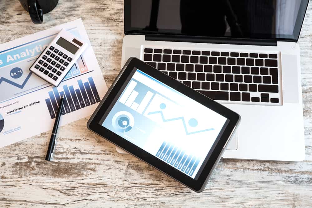 The Race for a Unified Analytics Warehouse (White Paper)