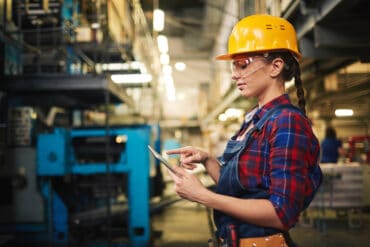 How Mobile Apps Help Manufacturing Overcome Problems