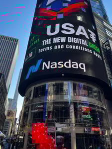 Anchorage Digital Bank en Tether lanceren USA₮ voor campagne in Times Square